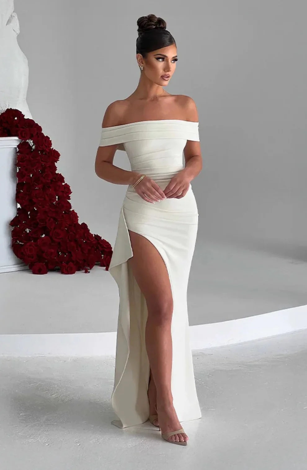 LAVIVE Centré Maxi Dress