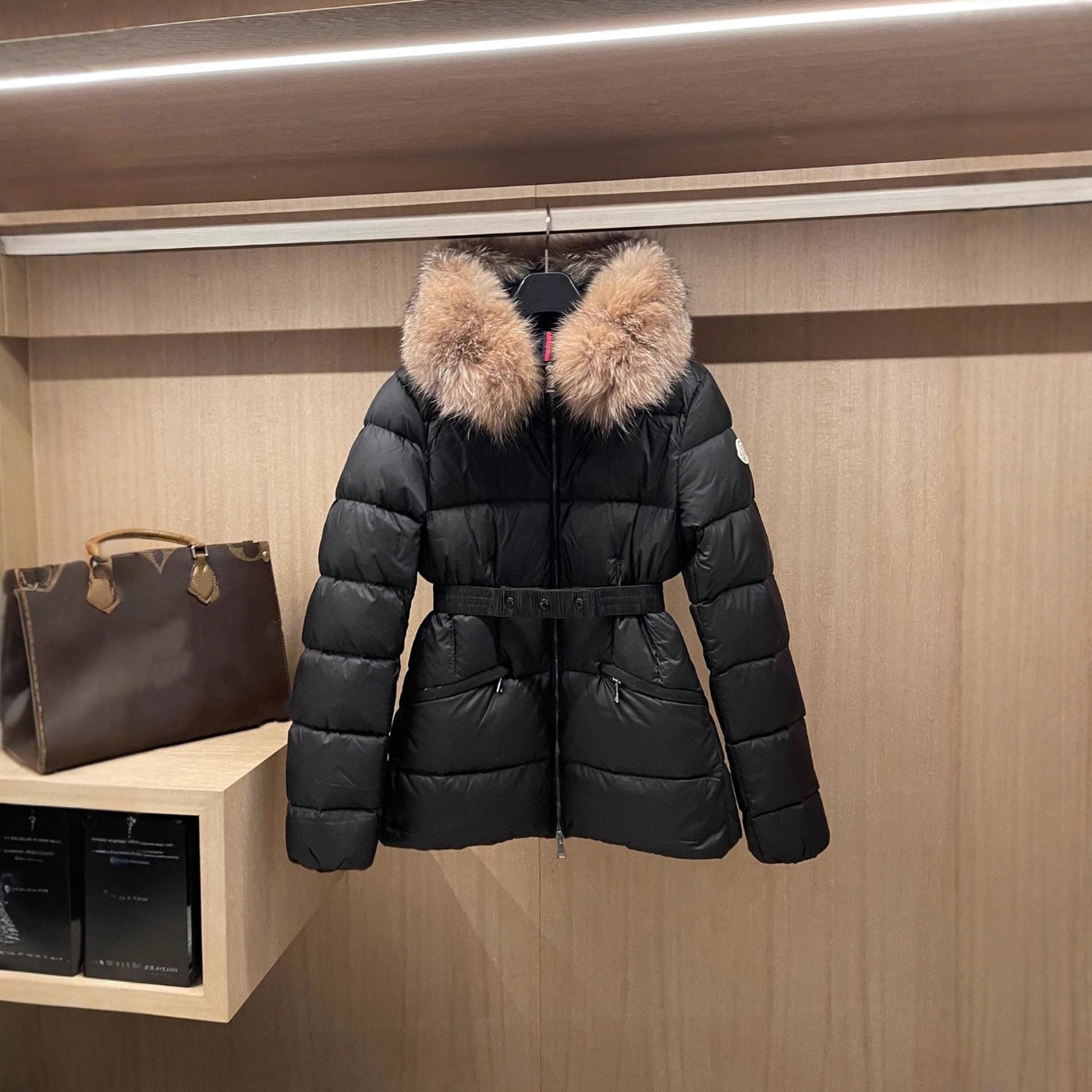 „MCLR“ Damen Daunenjacke mit Fellkragen