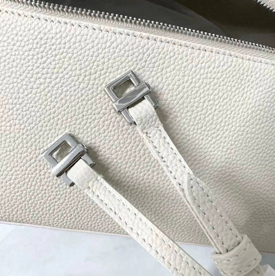 Lavive "27" Bag