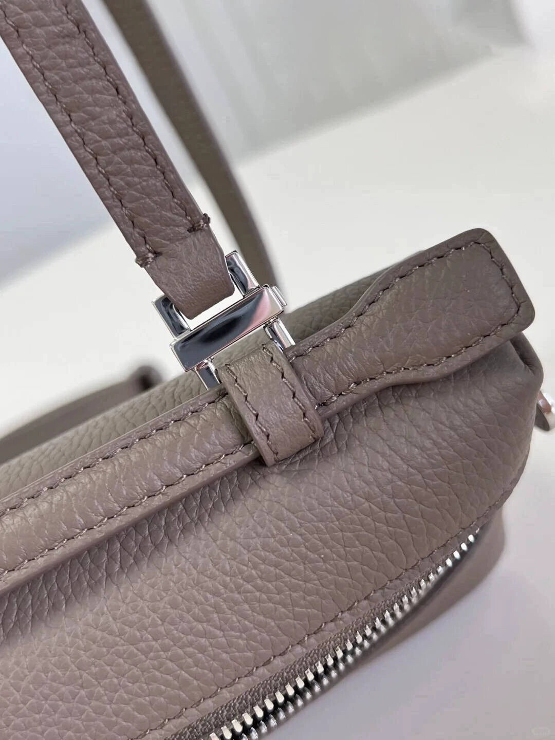Lavive "27" Bag