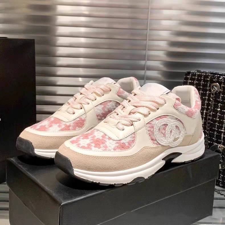LAVIVE "CC" Cozy Sneaker