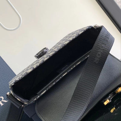 "Diva" Pouch