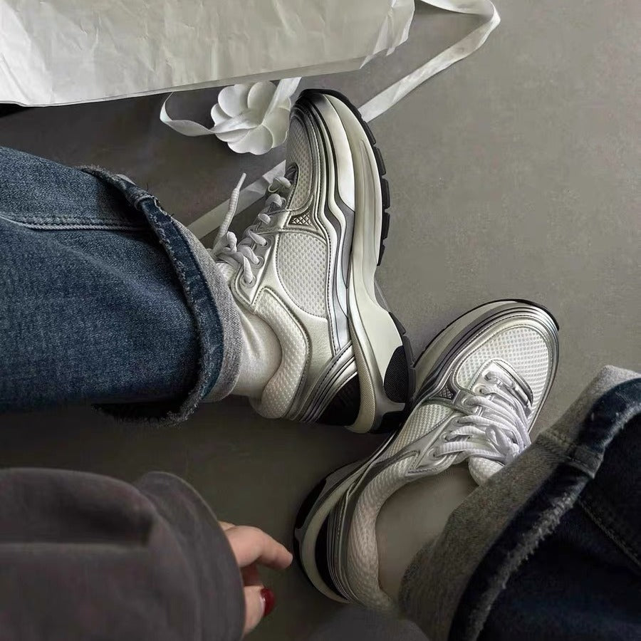 LAVIVE "CC" Runner