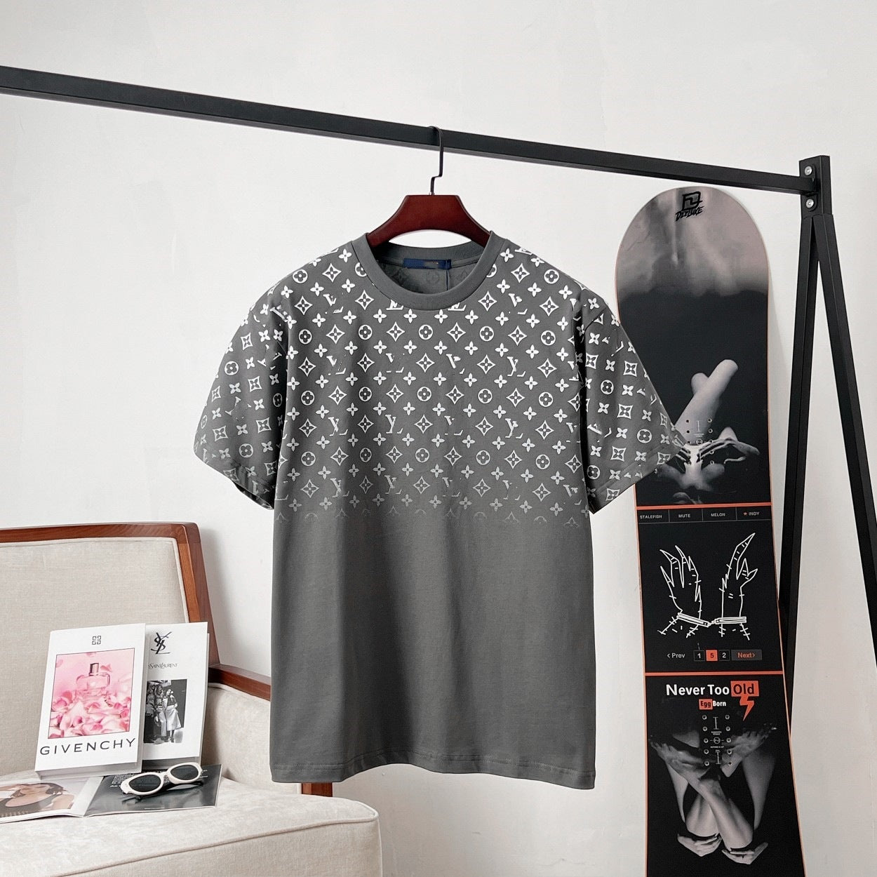 "Lou" Style Tee