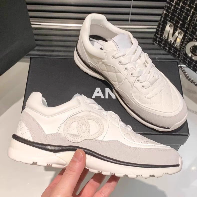 LAVIVE "CC" Cozy Sneaker
