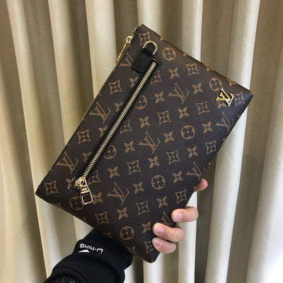 "Lou" Daily Pouch