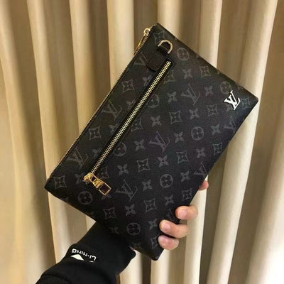 "Lou" Daily Pouch